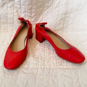 Everlane size 7 red day heel